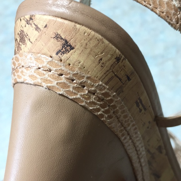 Charles David beige sandals (sz 7 1/2) - Picture 11 of 12